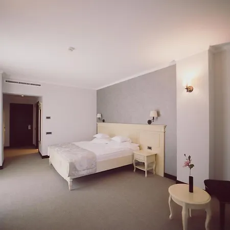 Hotel Helen 4*