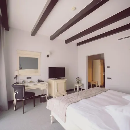 Hotel Helen 4*