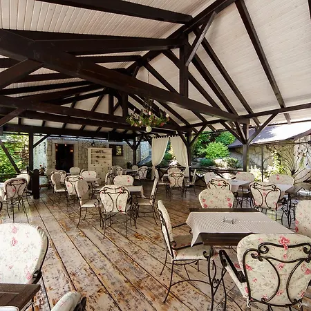 Helen Hotel 4*